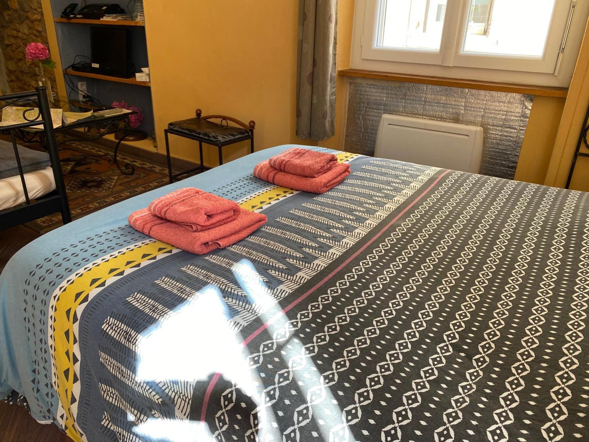 Residence Verdi - Appartements Meubles En Centre Ville Bédarieux エクステリア 写真